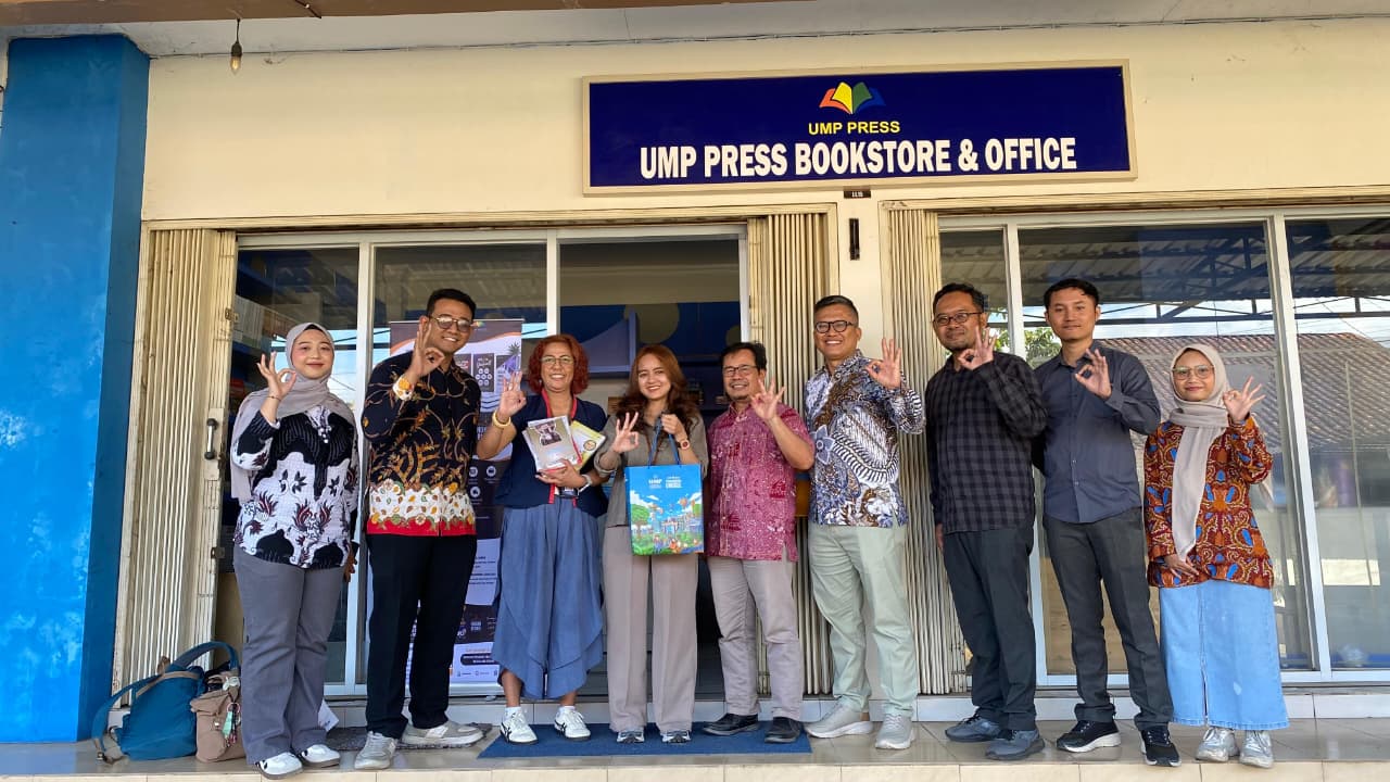Perkuat Khazanah Literasi Regional, Tim KITLV-Jakarta Sambangi UMP Press dan Jajaki Kolaborasi Publikasi